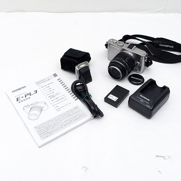 ・メーカー ：OLYMPUS / オリンパス ・製品型番 ：E-PL3 ・製造番号 ：BA95 12034 ・色(柄)の系統：シルバー ブラック ・デザイン ：デジタルカメラ ・付属品 ：レンズ・バッ