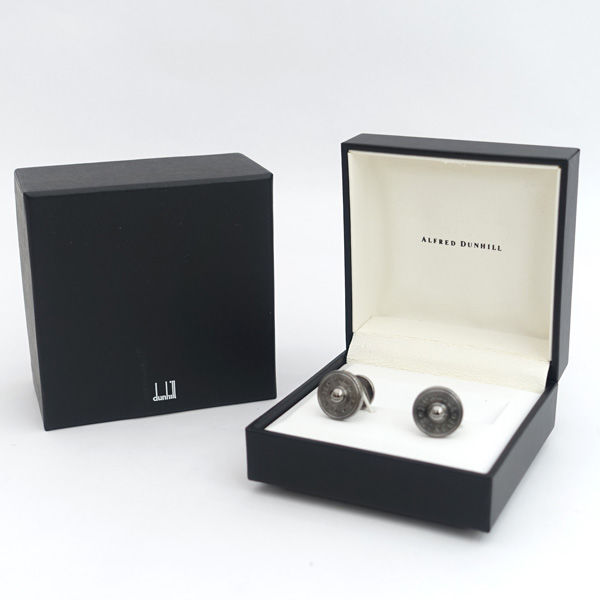 ・メーカー ：DUNHILL / ダンヒル ・サイズ ：横幅 （約ｃｍ）:1.5，奥行 （約ｃｍ）:1.5，高さ （約ｃｍ）:1.7，重量 1個(約g):6.1， ・色(柄)の系統：灰色系(グレー) 